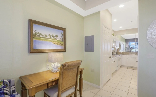 photo 2 of Greenlinks 312, Naples Florida Vacation Rentals 2 Bedroom Condo by Redawning