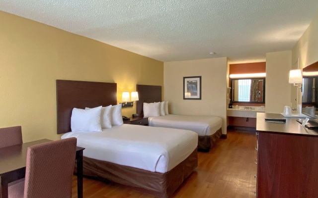 photo 3 of Greenville Airport Inn Hotel