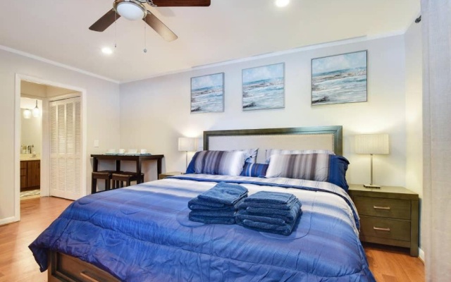photo 2 of Guest Suite Paradiso by DIGSIFY Self Check in Private Entrance King Bed Free Parking Near PGA Beaches Roger Dean Stadium Fitteam Ballpark
