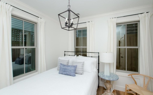photo 2 of Guesthouse Charleston WEST 242 B and C