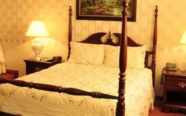 photo 2 of Guggisberg Swiss Inn