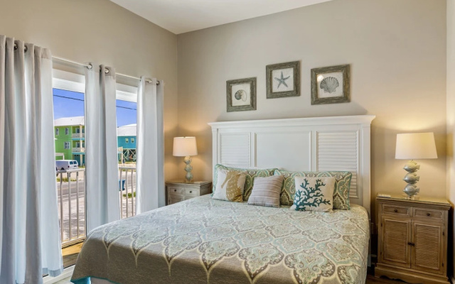 photo 4 of Gulf Shores Duplex Beachfront Pool -4bd