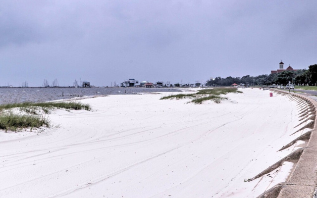 photo 4 of Gulfport Home w/ Deck & Grill, Walk to Beach!