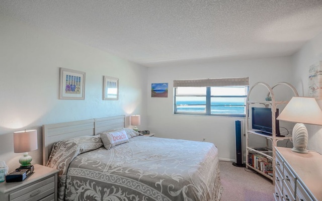 photo 2 of Hacienda del Sol I by Ocean Properties