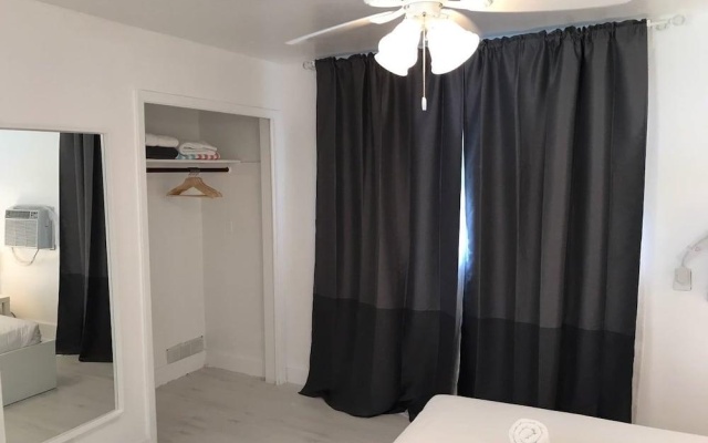 photo 3 of Hallandale Beach Apartments