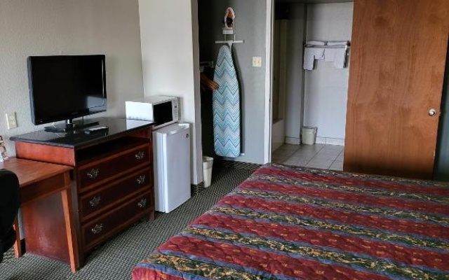 photo 5 of Hallmark Inn Suites