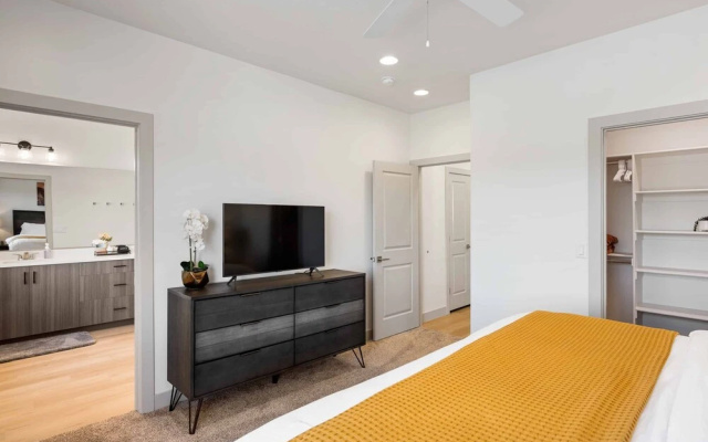 photo 4 of Hallser's Hive #4 3 Bedroom Townhouse