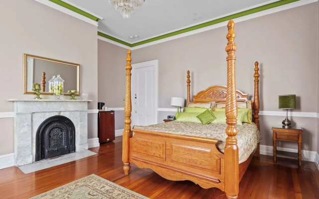 photo 3 of The Hamilton Hoppin House