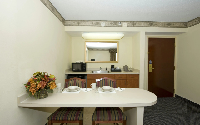photo 5 of Hampton Inn & Suites Atlanta Airport North I-85