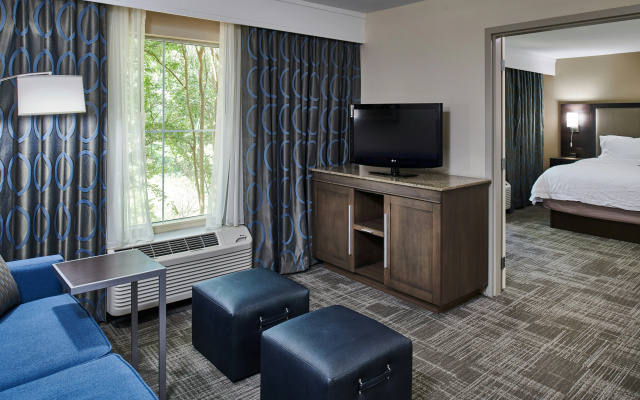 photo 4 of Hampton Inn & Suites Chapel Hill/Durham, Area