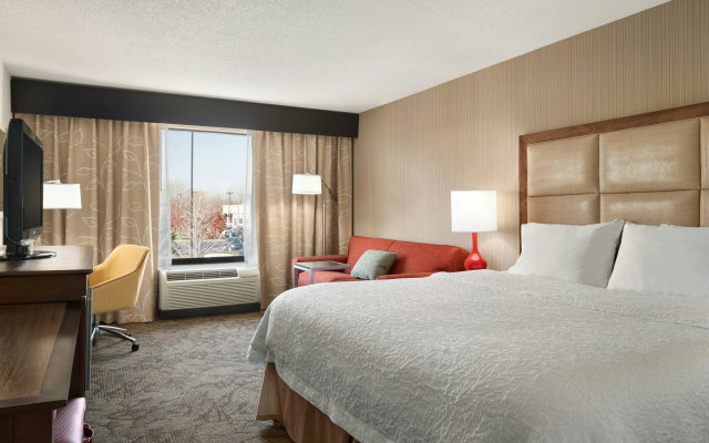 photo 3 of Hampton Inn & Suites Detroit/Sterling Heights
