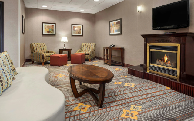 photo 4 of Hampton Inn & Suites Detroit/Sterling Heights