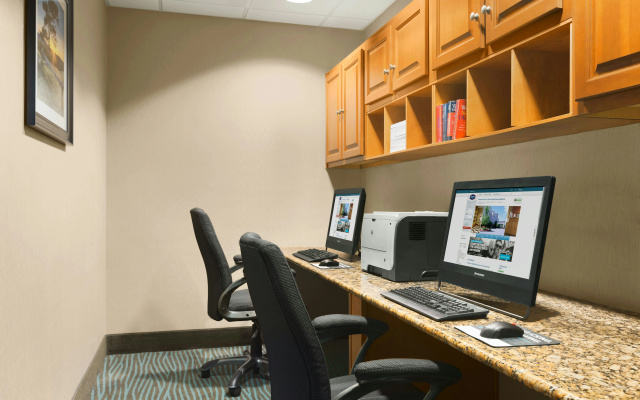 photo 3 of Hampton Inn & Suites Manchester-Bedford