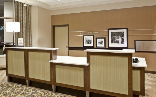 photo 3 of Hampton Inn & Suites Minneapolis / Downtown