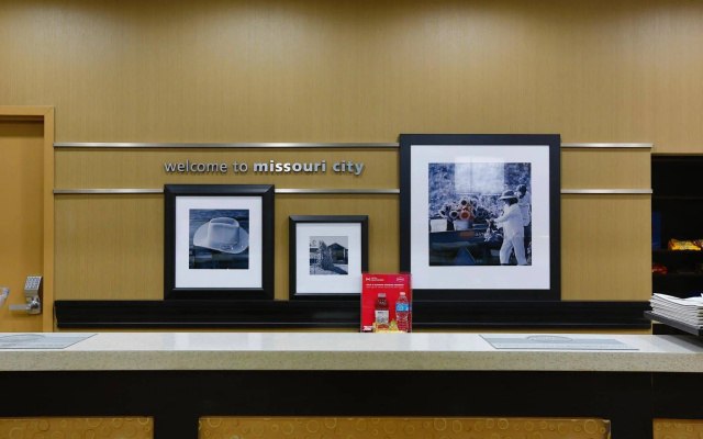 photo 5 of Hampton Inn and Suites Missouri City