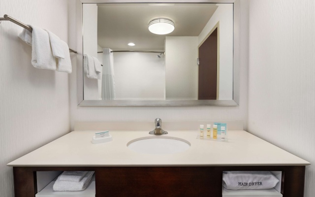photo 3 of Hampton Inn & Suites Mount Joy/Lancaster West