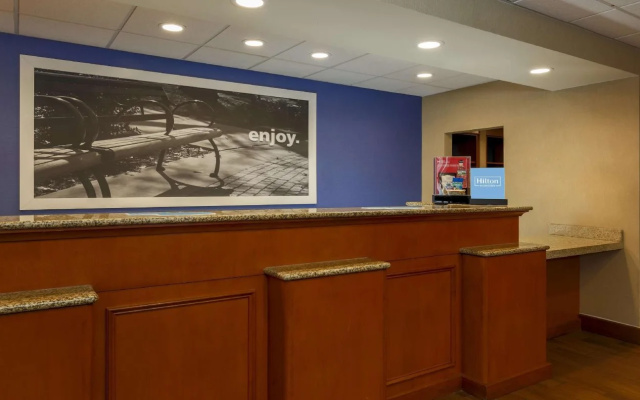 photo 2 of Hampton Inn & Suites New Haven - South - West Haven