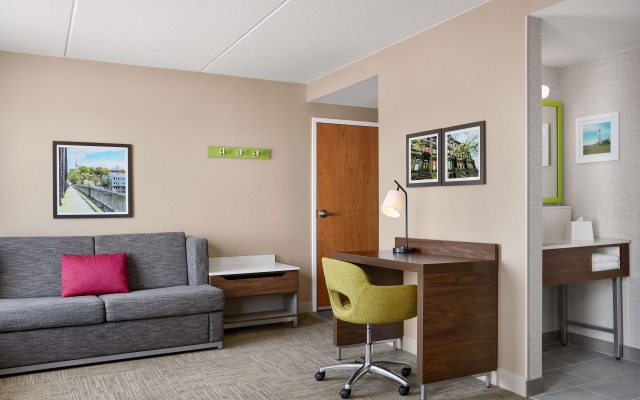 photo 4 of Hampton Inn & Suites New Haven - South - West Haven