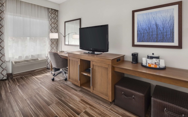 photo 5 of Hampton Inn & Suites Seattle-North/Lynnwood