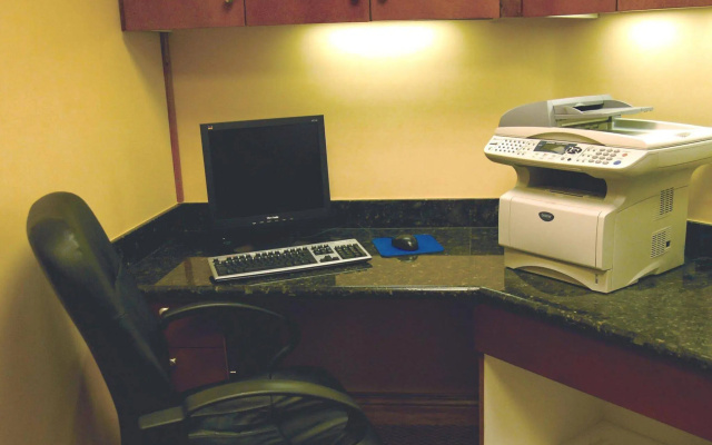 photo 4 of Hampton Inn & Suites Seattle-Airport/28th Ave