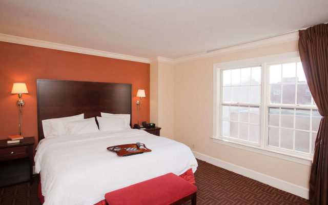 photo 3 of Hampton Inn & Suites Stamford