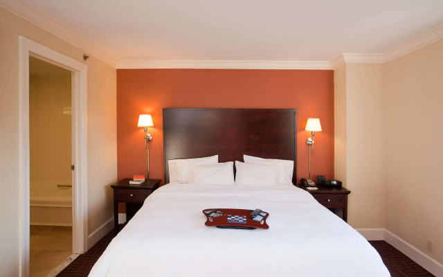 photo 4 of Hampton Inn & Suites Stamford
