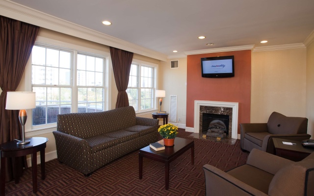 photo 5 of Hampton Inn & Suites Stamford