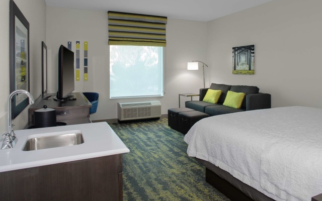 photo 4 of Hampton Inn & Suites Irvine Orange County Airport