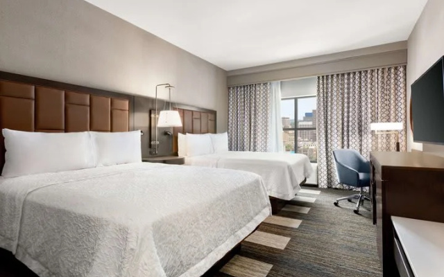 photo 3 of Hampton Inn & Suites Kansas City Downtown Crossroads