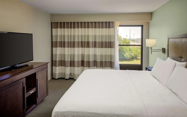 photo 5 of Hampton Inn & Suites Nashville-Airport