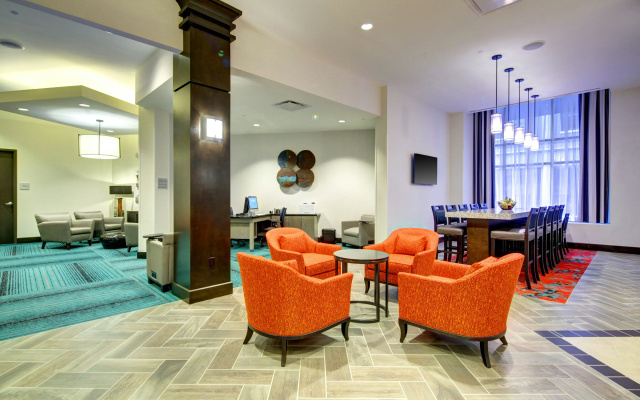 photo 2 of Hampton Inn & Suites Roanoke-Downtown