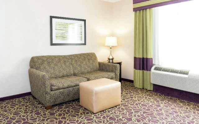 photo 4 of Hampton Inn & Suites Sandusky/Milan