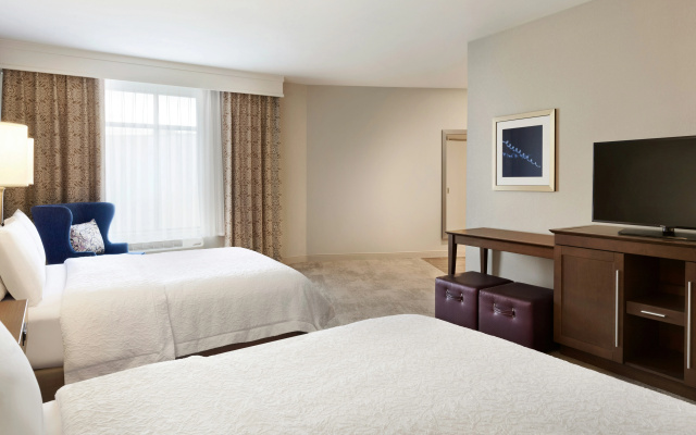photo 3 of Hampton Inn & Suites Seattle/Renton