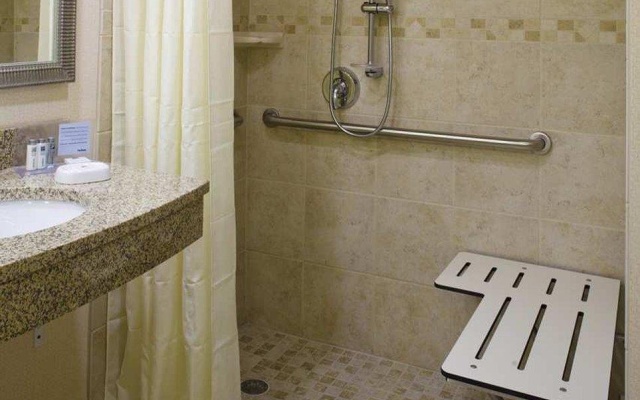 photo 4 of Hampton Inn Ashevillei26 Biltm