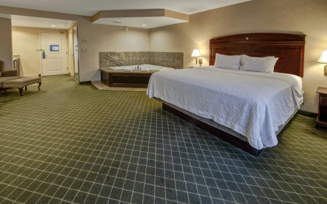 photo 2 of Hampton Inn Cambridge