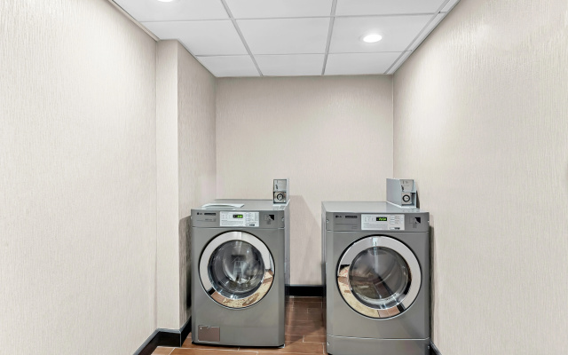 photo 4 of Hampton Inn Chicago/Naperville