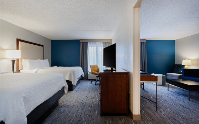 photo 5 of Holiday Inn Express & Suites Cincinnati Riverfront by IHG