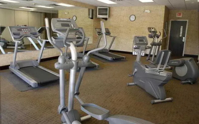 photo 2 of Hampton Inn Clearwater Central