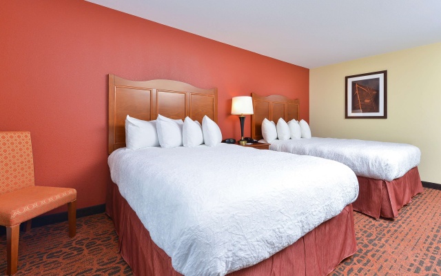 photo 5 of Hampton Inn Clinton, IA