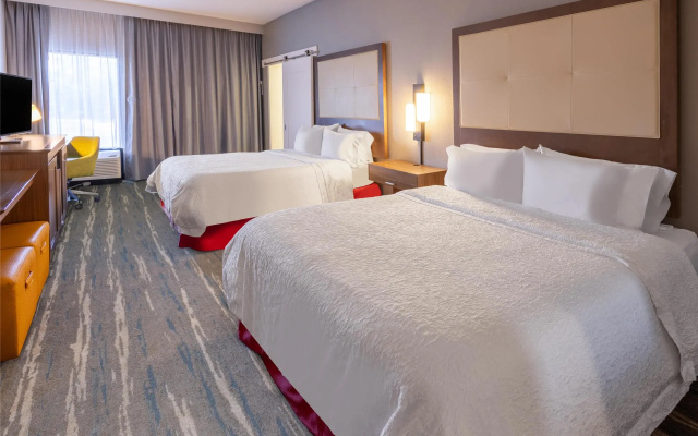photo 4 of Hampton Inn Commerce