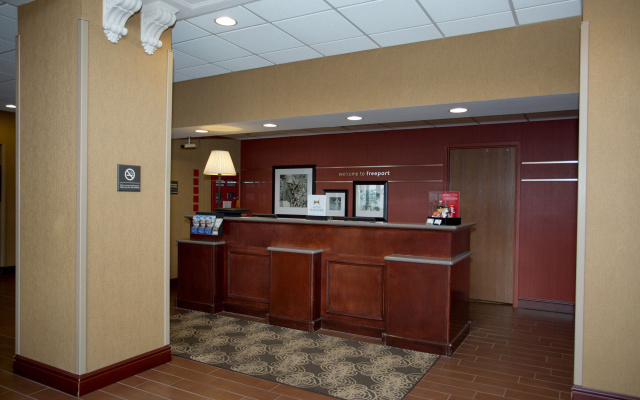 photo 2 of Hampton Inn Freeport