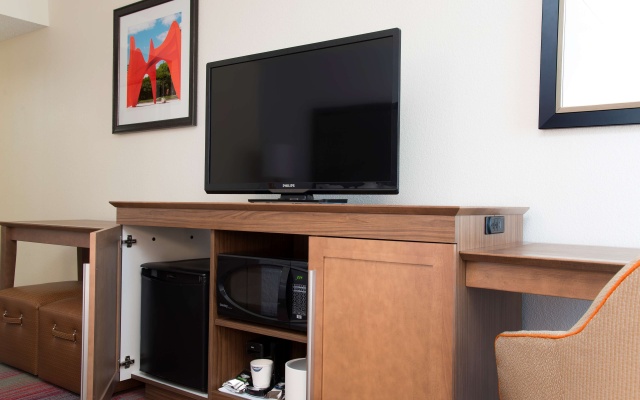 photo 3 of Hampton Inn Grand Rapids-South
