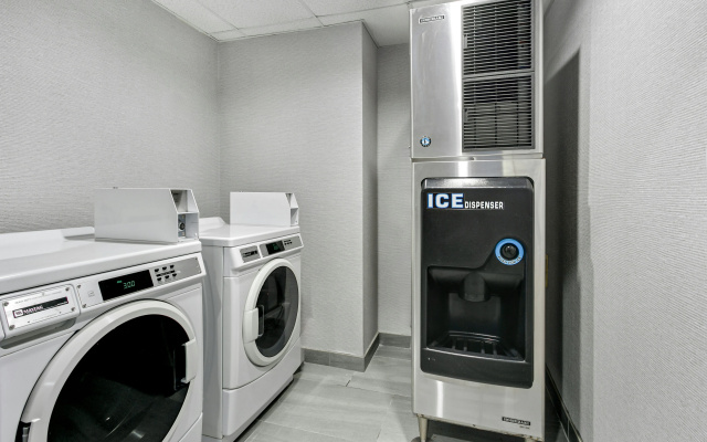 photo 3 of Hampton Inn Houston-Pearland
