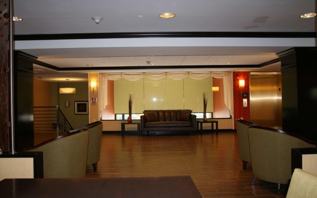 photo 2 of Hampton Inn Jericho - Westbury