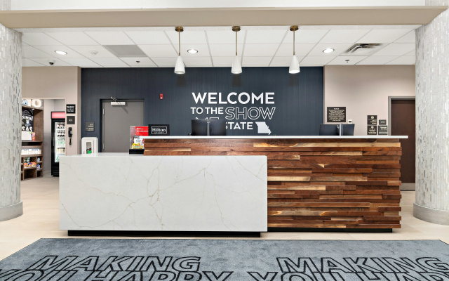 photo 2 of Hampton Inn Kansas City/Downtown Financial District
