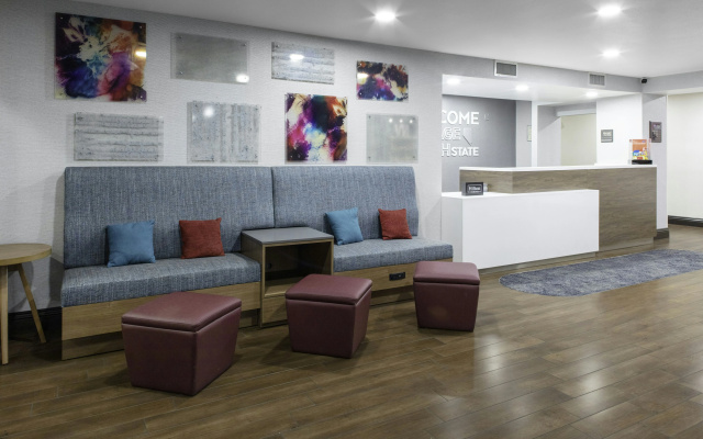 photo 2 of Hampton Inn Las Vegas/Summerlin