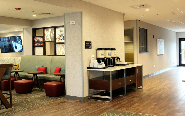 photo 2 of Hampton Inn Lexington, NC