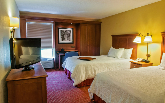 photo 5 of Hampton Inn Louisville-Airport