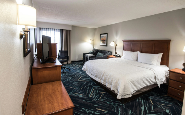 photo 5 of Hampton Inn Louisville-North/Clarksville