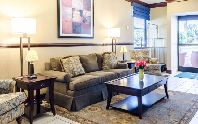 photo 5 of Quality Inn Lynchburg near University
